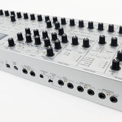 KORG Radias Synthesizer Vocoder Rack Desktop +Headset+Top Zustand+ 1,5J Garantie image 10