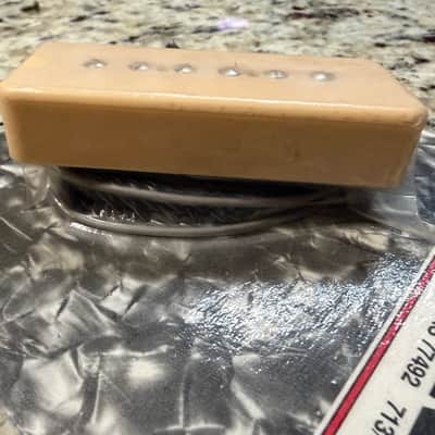 Allparts Soapbar Style P-90 Single Coil With Cover PU436 - Cream image 2