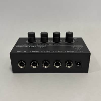 Behringer MICROMIX MX400 4-Channel Line Mixer image 2