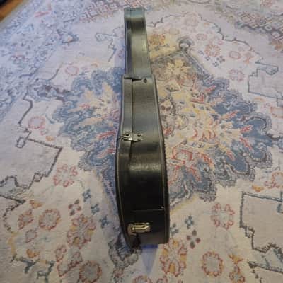 Vintage Black Chipboard Offset Electric Bass Guitar Case - 1960s? 1970s? Fits Fender and Ric image 5
