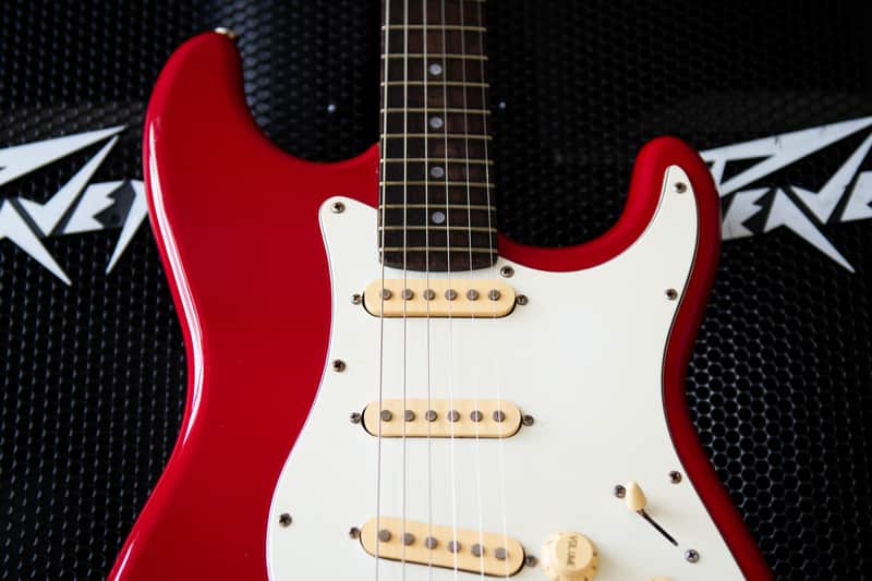 HURRICANE BY MORRIS STELLA SUPER STRAT COPY JAPAN 1980'S - RED