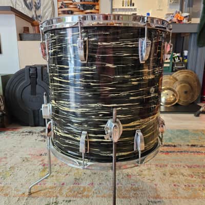 Ludwig Super Classic 22-16-13" 3-ply Drum Kit in Bowling Ball Black Oyster - Blue/Olive Badge 1970 image 16