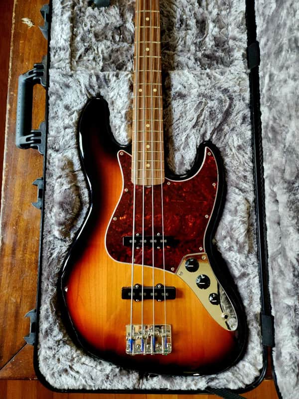 Fender Vintera J Jazz bass w/TSA case 2022 - sunburst image 1