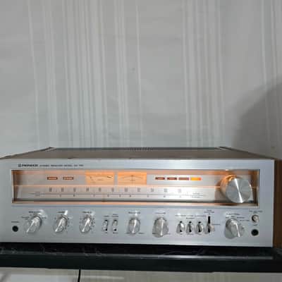 Pioneer SX-750 Receiver - Silver Face - Faux Wood image 2
