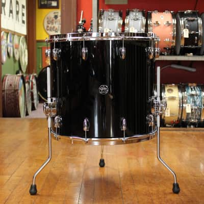 Gretsch Renown Series Outfit in Black Lacquer 14x24 9x13 16x16 16x18 image 7