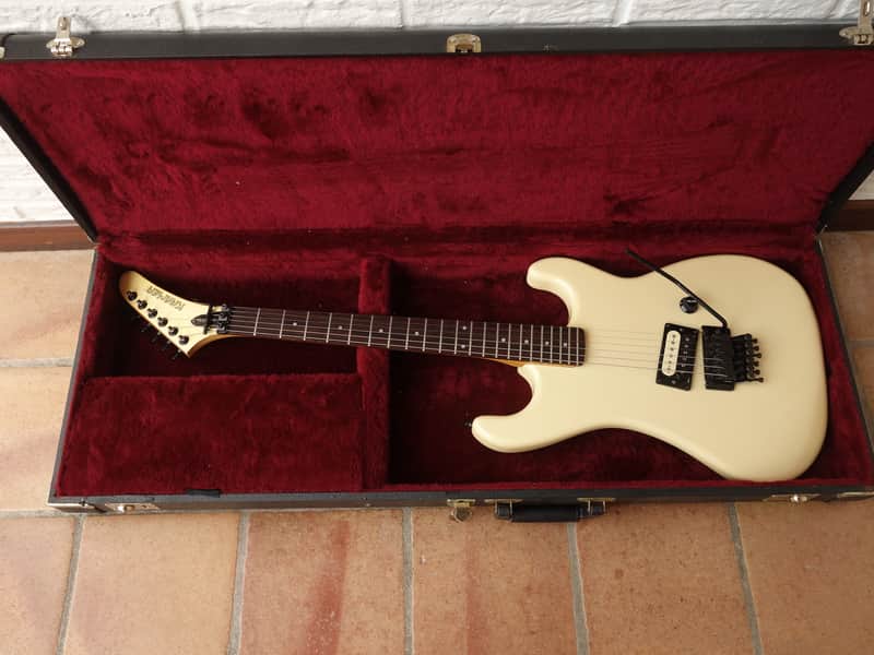 Kramer Baretta 1985 White image 1