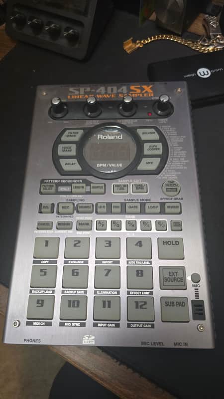 Roland SP-404SX Linear Wave Sampler | Reverb