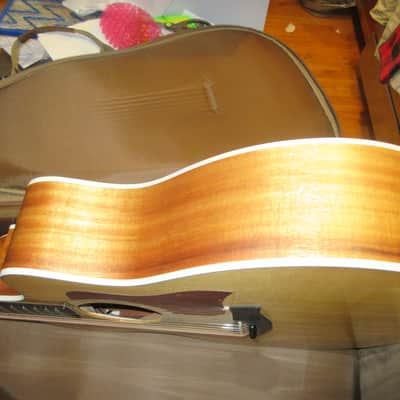 Taylor 214ce with ES2 Electronics 2020 - 2023 - Natural image 12
