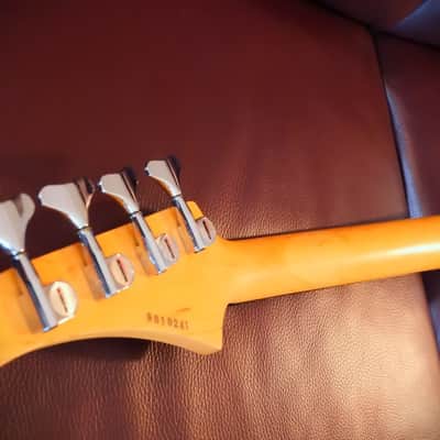 Washburn B2 four string bass, 1990 - Gloss pearl white image 9
