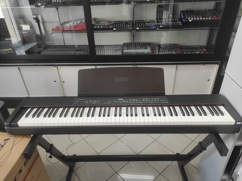 Yamaha P90 piano digitale 88 tasti | Reverb