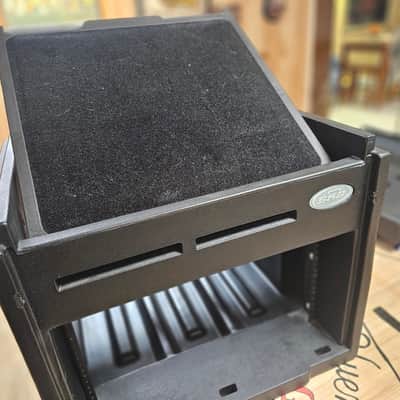 SKB 19-1006V Mini Gig Rig Rack & Mixer Case Case 6u & Movable Mixer Bay image 9