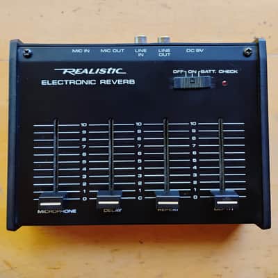 Realistic 32-1110 Desktop Electronic Reverb / Delay / Distortion image 1