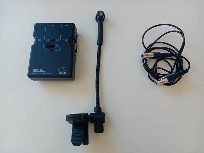 AKG 519 ML clip-on microphone + AKG B29L battery power supply image 1