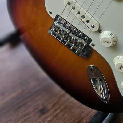 Fender Richie Sambora Signature Strat USA MK2 sunburst - Sunburst image 5