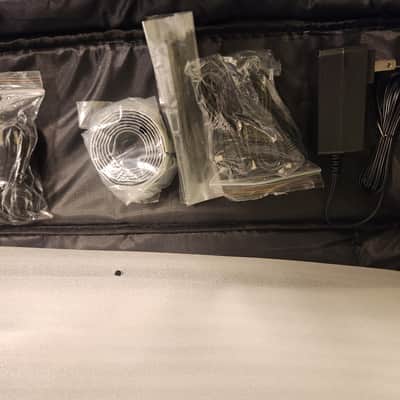 Like New Kmise PR -01 Powered Pedal Board with Accessories Kmise image 2