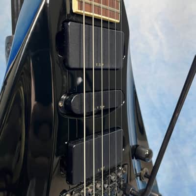 Edwards by ESP EC-105V Penicillin's Chisato Artist Model Flying V Made in Japan - 1990's image 7