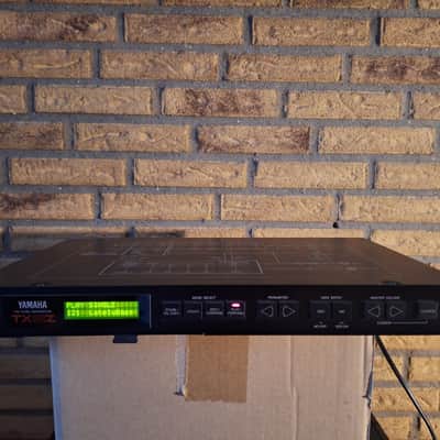 Yamaha TX81Z S/N : NM03460