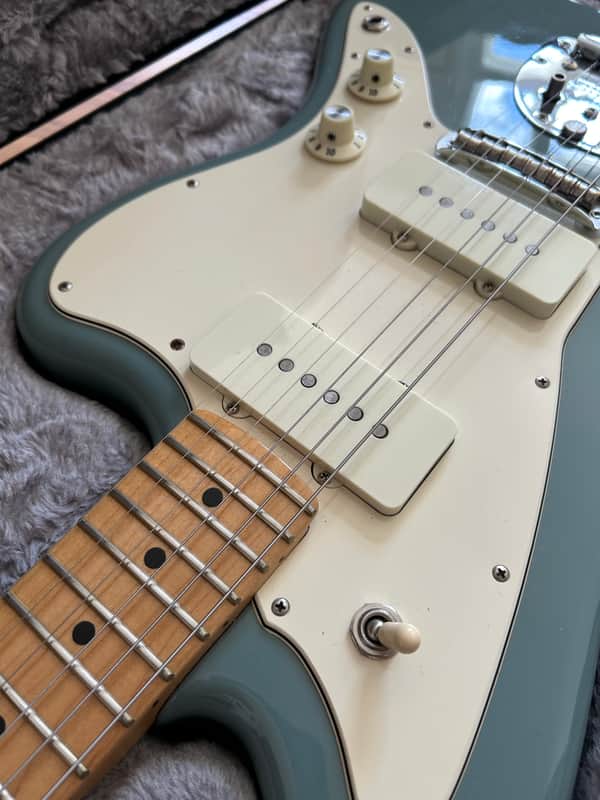 Fender American Professional Jazzmaster with Maple Fretboard 2017 - 2019 - Sonic Grey image 1
