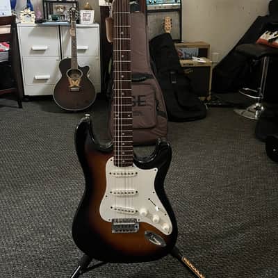 Silvertone SS series 2000s - Sunburst image 1