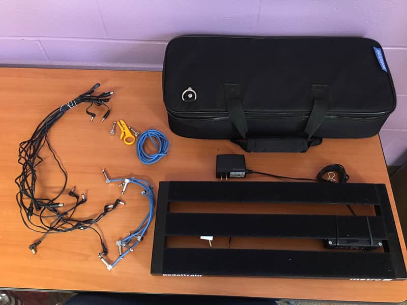 Pedal board starter kit: Pedaltrain Metro 20, MXR DC Brick, and Lava Cable Kit image 1