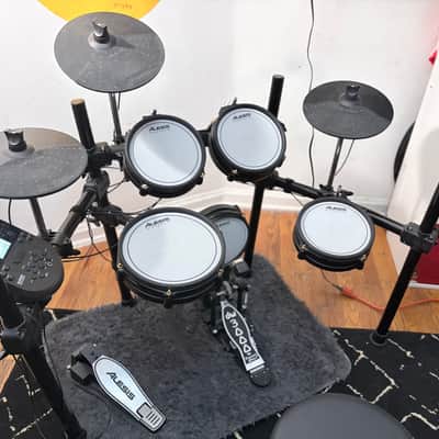 Alesis Surge Mesh Special Edition E-Drum Kit - Excellent Condition image 6