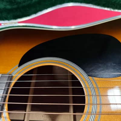 Martin D-28 1998 - Sunburst image 4