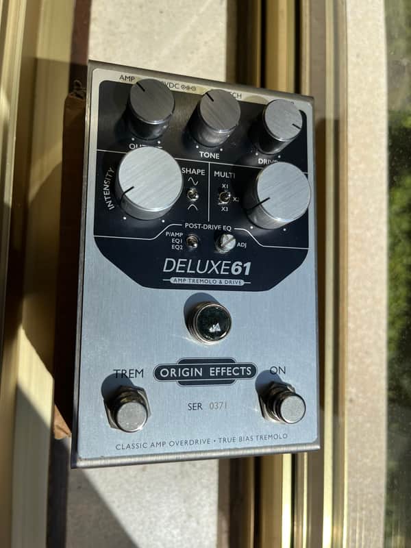 Origin Effects Deluxe61 Amp Tremolo & Drive 2021 - Silver image 1