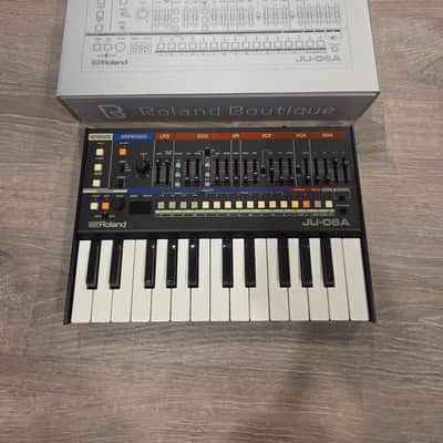 Roland JU-06A Boutique Series Synthesizer Module with K-25m Keyboard 2019 - Present - Black image 1