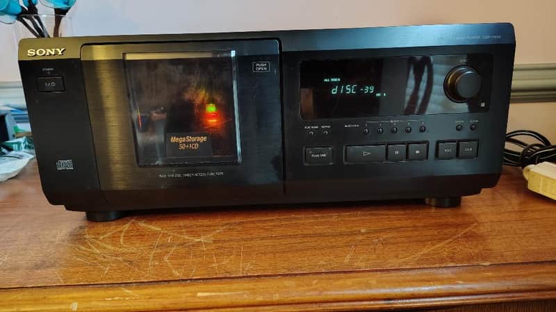 CDP CX53 50-CD player in excellent condition, serviced - 2000's image 1