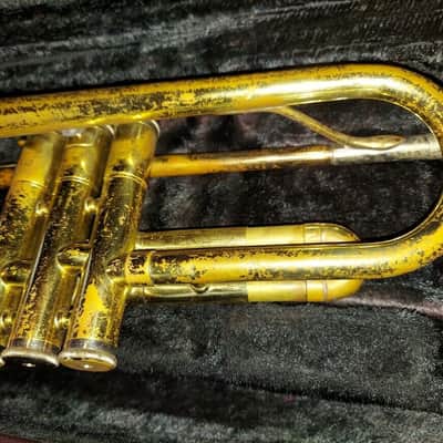 Yamaha YTR-232 Trumpet w/ Yamaha Case and Mouthpiece, good playing condition image 4