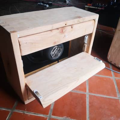 Massive Oak Handcrafted Cabs Unloaded image 3