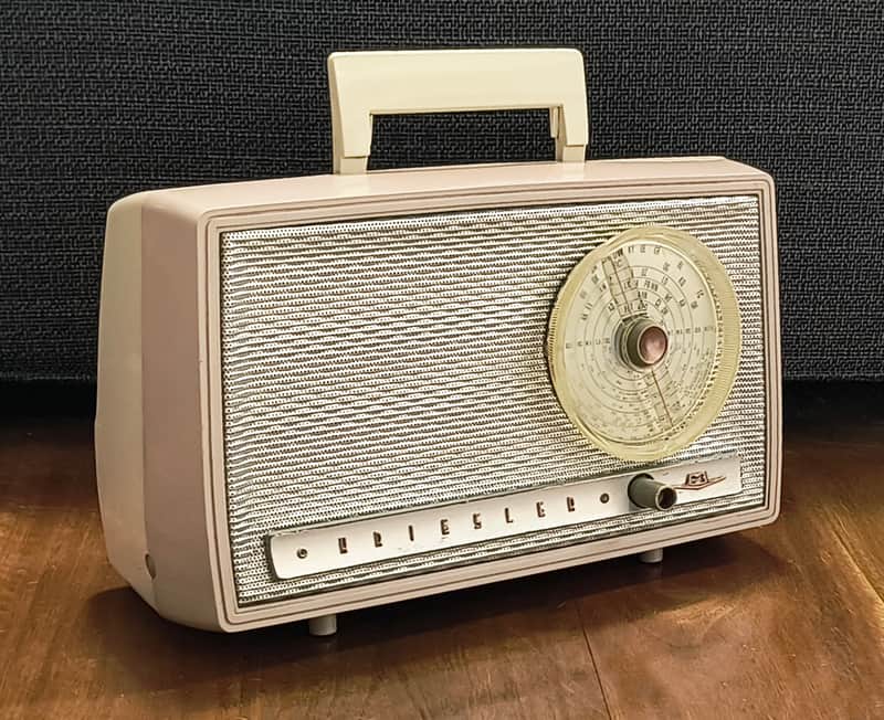 Vintage Kreisler 11-90 Portable Mains Mantle Valve Radio image 1