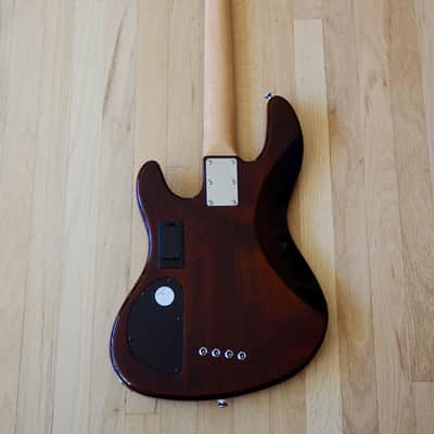 Fender Deluxe Series Jazz Bass 24 Fret Quilt Top w/ Active EQ, Duncan Pickups and Hardshell Case image 3