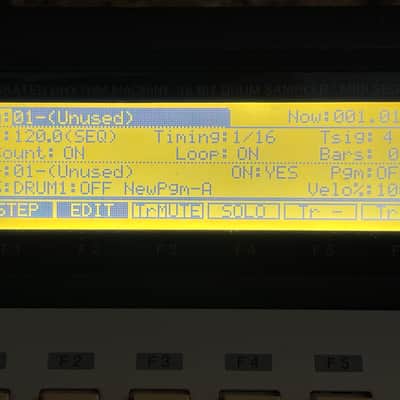 Akai MPC 2000XL Midi Production Center image 7