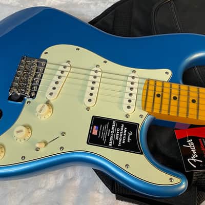 NEW! Fender American Professional Classic Stratocaster - Faded Lake Placid Blue - 7.65lbs - Authorized Dealer - G05768 image 1