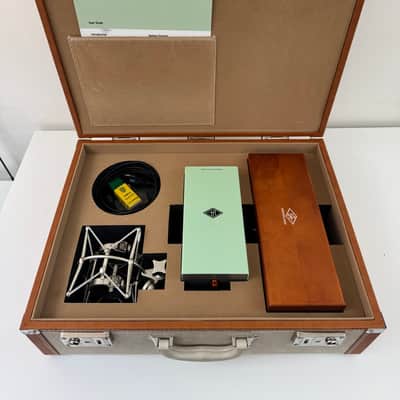 Universal Audio Bock 251 Large Diaphragm Multipattern Tube Condenser Microphone 2022 - Present - Mint Green image 1