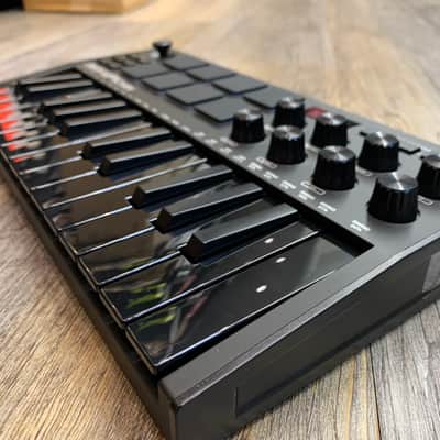 Akai Professional MPK Mini III Special Edition Black on Black 25-key Keyboard Controller image 4