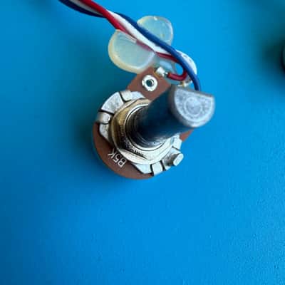 AKAI MPK 25 MIDI Keyboard Part: Mod Wheel & Pitch Bend Pot with Wire Harness image 3