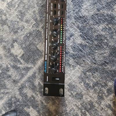 Alesis 3630 Dual-Channel Compressor / Limiter with Gate 1990s - Black image 2