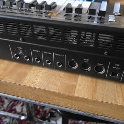 Behringer DeepMind 12 49-Key 12-Voice Polyphonic Analog Synth 2016 - Present - Black image 7