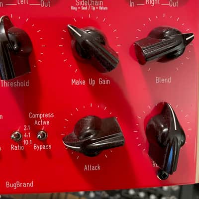 Bugbrand Stereo Compress 2022 - Red image 2