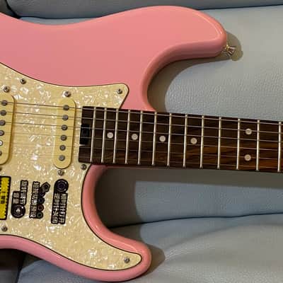 GTRS S800 Intelligent Electric Guitar with GWF4 Footswitch image 3