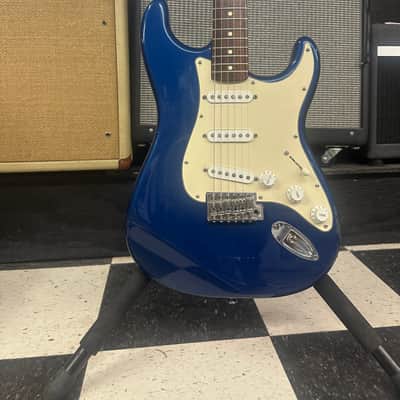 Fender Standard MIM Stratocaster with Rosewood Fretboard 2005 - 2008 - Electron Blue image 4