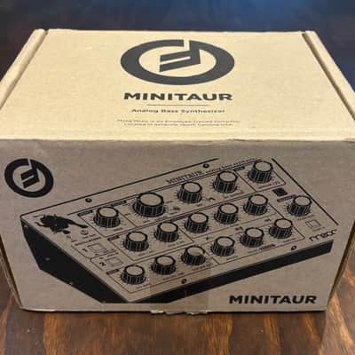 Moog Minitaur Rev2 TBP002 2012 - Present - Black image 4