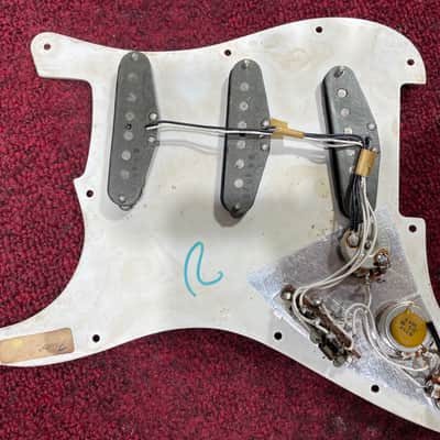 Fender Stratocaster 1976 Loaded Black Pickguard All 100% Factory Original image 2