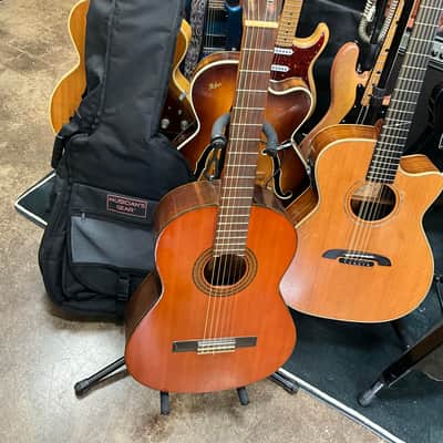 Rare 1961 Yamaha Model No. #45 Classical Concert Guitar Nippon