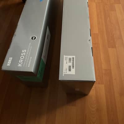 Korg KROSS 2 61-MB 61-Key Synthesizer Workstation 2017 - Present - Matte Black image 2