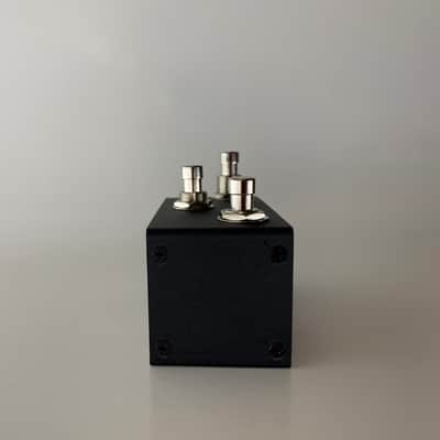Profile-matching AUX switch for Morningstar (MC6 MkII) - by PdLS 3d image 3