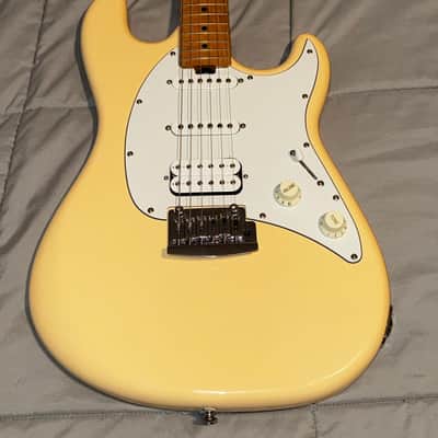Sterling CT30-HSS Cutlass 2019 - 2021 - Vintage White image 3