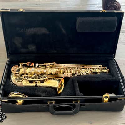 Selmer Paris series III Professional Model Eb Alto Saxophone- Great player! image 2